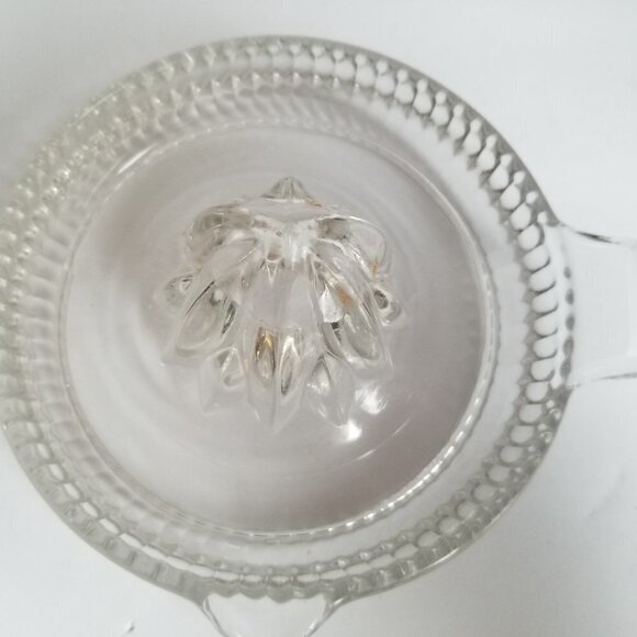 Vintage Clear Ribbed Glass Juicer Reamer 6" x 5.5" Citrus L9 - Picture 3 of 11